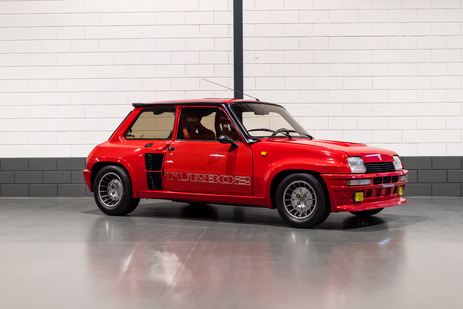 Capital Cars Classics Renault 5 Turbo 2
